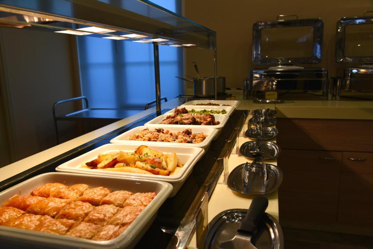 Hotel Bella Vista 미팀나 외부 사진